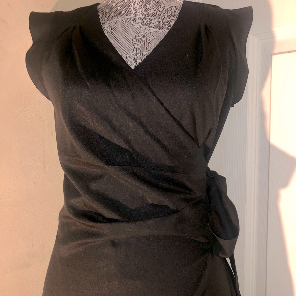 Forever 21 Black faux wrap dress size S